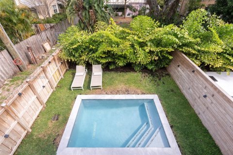 Touwnhouse à louer à Fort Lauderdale, Floride: 4 chambres, 227.98 m2 № 2002555 - photo 28