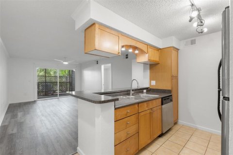 Condo in Clearwater, Florida, 2 bedrooms  № 1688508 - photo 19
