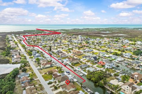 Villa ou maison à vendre à Hudson, Floride: 2 chambres, 154.4 m2 № 2139256 - photo 11