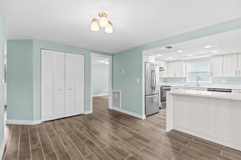 Villa ou maison à vendre à Hudson, Floride: 2 chambres, 154.4 m2 № 2139256 - photo 23