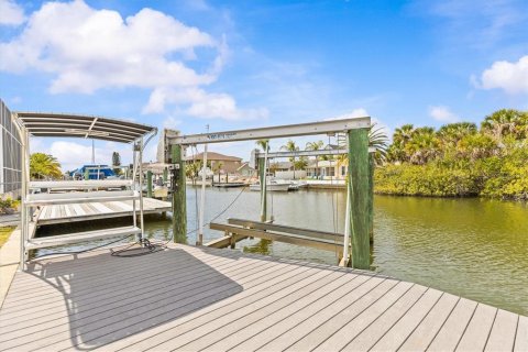 Villa ou maison à vendre à Hudson, Floride: 2 chambres, 154.4 m2 № 2139256 - photo 9