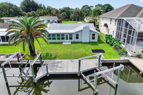 Casa en Hudson, Florida 2 dormitorios, 154.4 m2 № 2139256