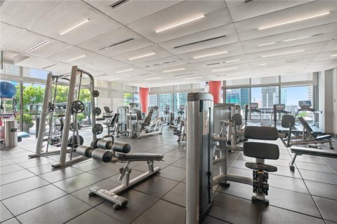 Condo in Miami, Florida, 1 bedroom  № 2152427 - photo 13