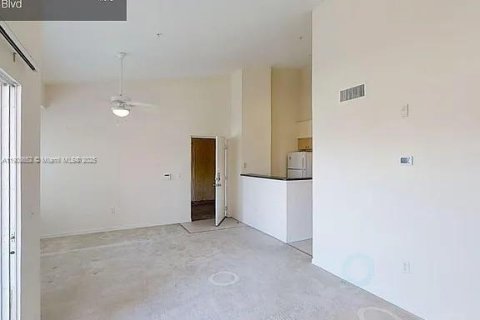 Copropriété à louer à West Palm Beach, Floride: 1 chambre № 1968045 - photo 6