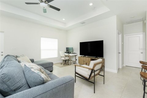 House in North Port, Florida 3 bedrooms, 135.36 sq.m. № 1516029 - photo 9