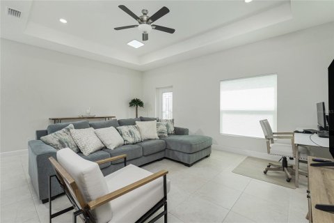 House in North Port, Florida 3 bedrooms, 135.36 sq.m. № 1516029 - photo 11