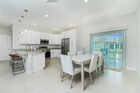 House in North Port, Florida 3 bedrooms, 135.36 sq.m. № 1516029 - photo 13