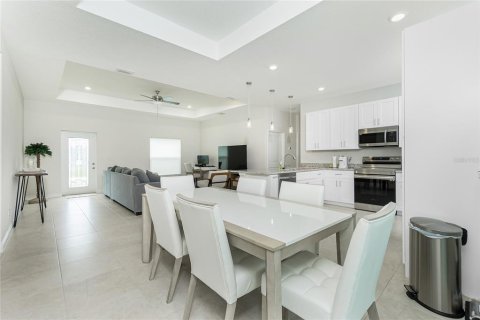 House in North Port, Florida 3 bedrooms, 135.36 sq.m. № 1516029 - photo 17