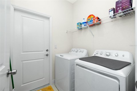 House in North Port, Florida 3 bedrooms, 135.36 sq.m. № 1516029 - photo 29
