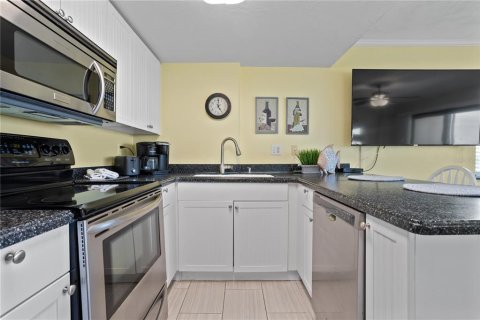 Condominio en venta en Daytona Beach Shores, Florida, 1 dormitorio, 56.76 m2 № 2113781 - foto 16