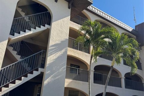 Copropriété à louer à Punta Gorda, Floride: 2 chambres, 130.53 m2 № 2136313 - photo 3