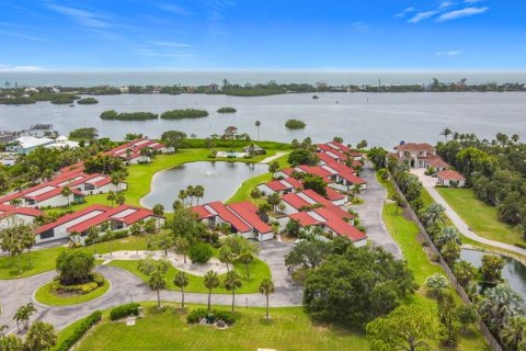 House in Osprey, Florida 2 bedrooms, 146.23 sq.m. № 2207804