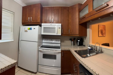 Condominio en venta en Lauderdale Lakes, Florida, 1 dormitorio, 63.55 m2 № 2261258 - foto 5