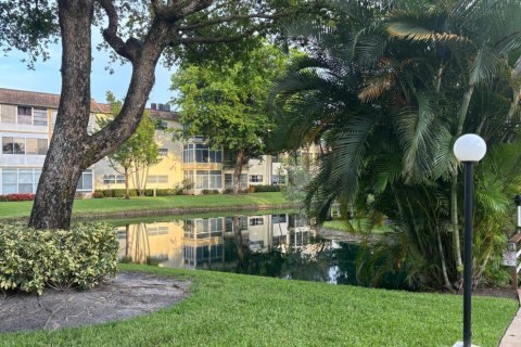 Condominio en venta en Lauderdale Lakes, Florida, 1 dormitorio, 63.55 m2 № 2261258 - foto 27