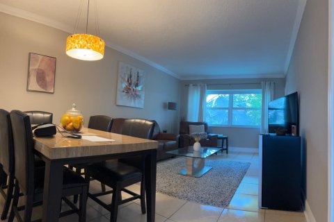 Condominio en venta en Lauderdale Lakes, Florida, 1 dormitorio, 63.55 m2 № 2261258 - foto 7