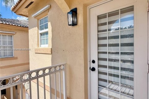 Touwnhouse à vendre à Pembroke Pines, Floride: 3 chambres, 133.97 m2 № 1896469 - photo 18