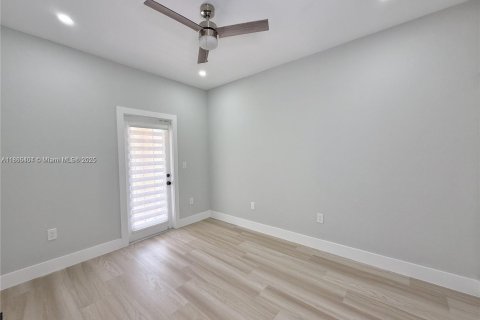 Touwnhouse à vendre à Pembroke Pines, Floride: 3 chambres, 133.97 m2 № 1896469 - photo 12