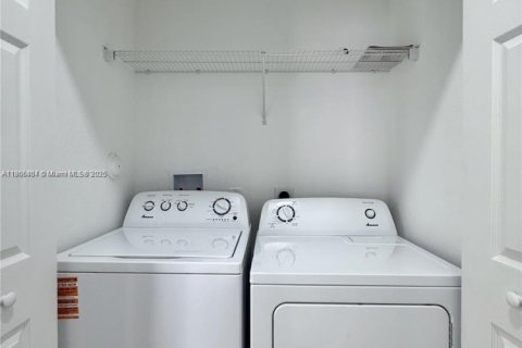 Touwnhouse à vendre à Pembroke Pines, Floride: 3 chambres, 133.97 m2 № 1896469 - photo 16