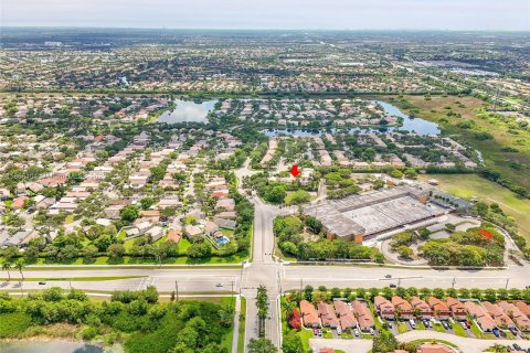 Touwnhouse à vendre à Pembroke Pines, Floride: 3 chambres, 133.97 m2 № 1896469 - photo 23