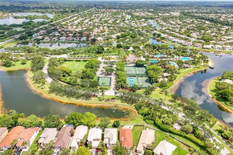 Touwnhouse à vendre à Pembroke Pines, Floride: 3 chambres, 133.97 m2 № 1896469 - photo 30