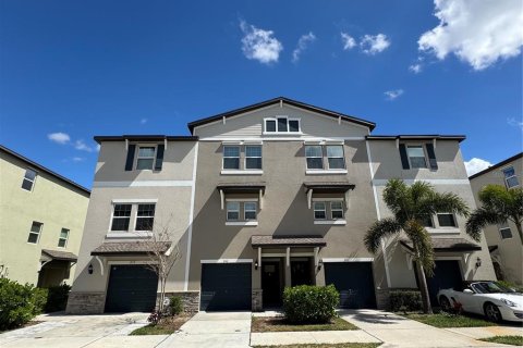 Touwnhouse à vendre à Tampa, Floride: 2 chambres, 161 m2 № 2232202 - photo 2