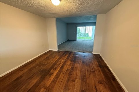 Touwnhouse à louer à Orlando, Floride: 3 chambres, 154.22 m2 № 2410507 - photo 4