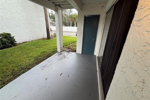 Touwnhouse à louer à Orlando, Floride: 3 chambres, 154.22 m2 № 2410507 - photo 16