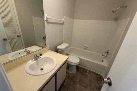 Touwnhouse à louer à Orlando, Floride: 3 chambres, 154.22 m2 № 2410507 - photo 10