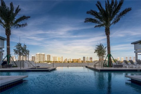 Condo in North Miami Beach, Florida, 3 bedrooms  № 1714355 - photo 5