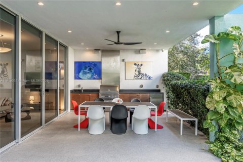 Купить виллу или дом в Майами, Флорида 6 спален, 400.69м2, № 1974828 - фото 13