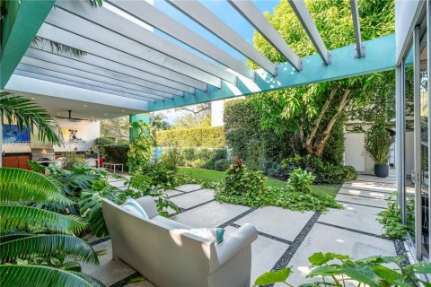 Купить виллу или дом в Майами, Флорида 6 спален, 400.69м2, № 1974828 - фото 5