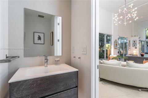 Купить виллу или дом в Майами, Флорида 6 спален, 400.69м2, № 1974828 - фото 26