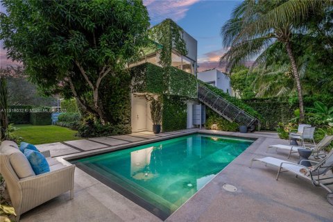 Купить виллу или дом в Майами, Флорида 6 спален, 400.69м2, № 1974828 - фото 8