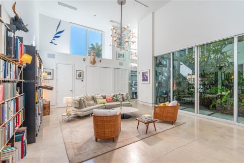 Купить виллу или дом в Майами, Флорида 6 спален, 400.69м2, № 1974828 - фото 28