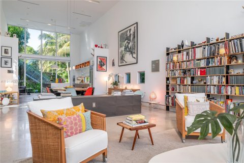 Купить виллу или дом в Майами, Флорида 6 спален, 400.69м2, № 1974828 - фото 23