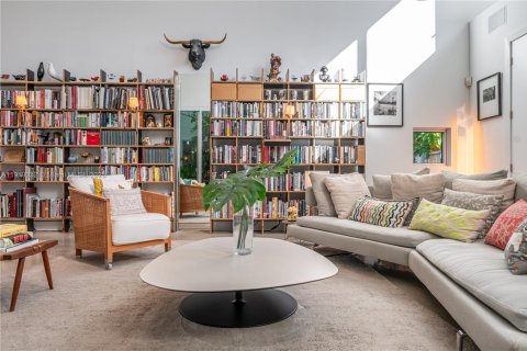 Купить виллу или дом в Майами, Флорида 6 спален, 400.69м2, № 1974828 - фото 25