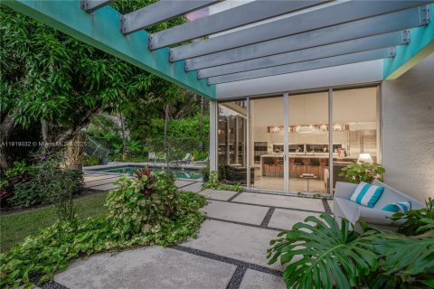 Купить виллу или дом в Майами, Флорида 6 спален, 400.69м2, № 1974828 - фото 10