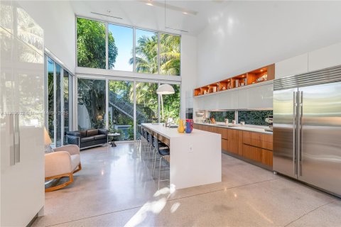 Купить виллу или дом в Майами, Флорида 6 спален, 400.69м2, № 1974828 - фото 20