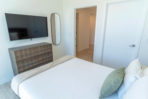 Condo in Miami Beach, Florida, 2 bedrooms  № 2249208 - photo 13