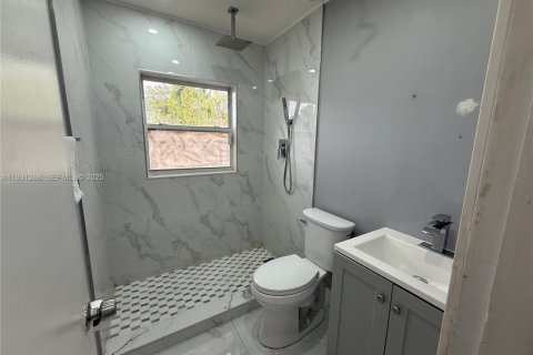 Купить коммерческую недвижимость в Майами-Гарденс, Флорида № 1989831 - фото 21