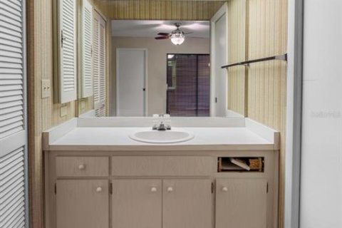 Condo in Clearwater, Florida, 2 bedrooms  № 1844437 - photo 16