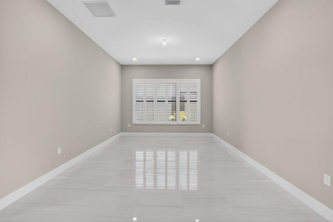 House in Boca Raton, Florida 5 bedrooms, 457.64 sq.m. № 2087068 - photo 13