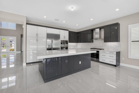 House in Boca Raton, Florida 5 bedrooms, 457.64 sq.m. № 2087068 - photo 18