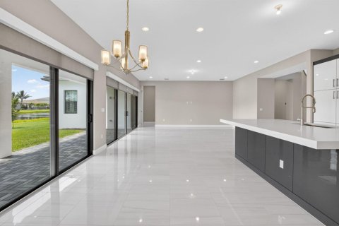 House in Boca Raton, Florida 5 bedrooms, 457.64 sq.m. № 2087068 - photo 24