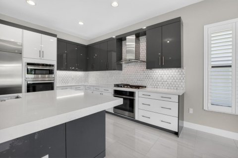House in Boca Raton, Florida 5 bedrooms, 457.64 sq.m. № 2087068 - photo 20