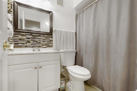 Condo in Orlando, Florida, 2 bedrooms  № 2148793 - photo 15