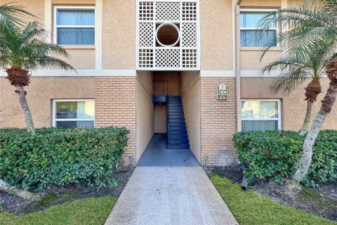 Condominio en Orlando, Florida, 2 dormitorios № 2148793