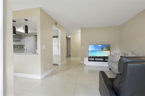 Condo in Orlando, Florida, 2 bedrooms  № 2148793 - photo 6