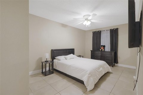 Condo in Orlando, Florida, 2 bedrooms  № 2148793 - photo 14