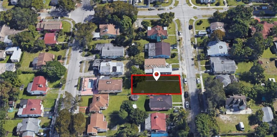 Land in Miami, Florida № 1972601